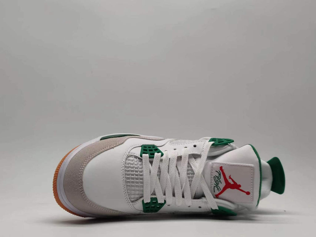 Nike SB x Air Jordan 4 Retro SP "Pine Green"
