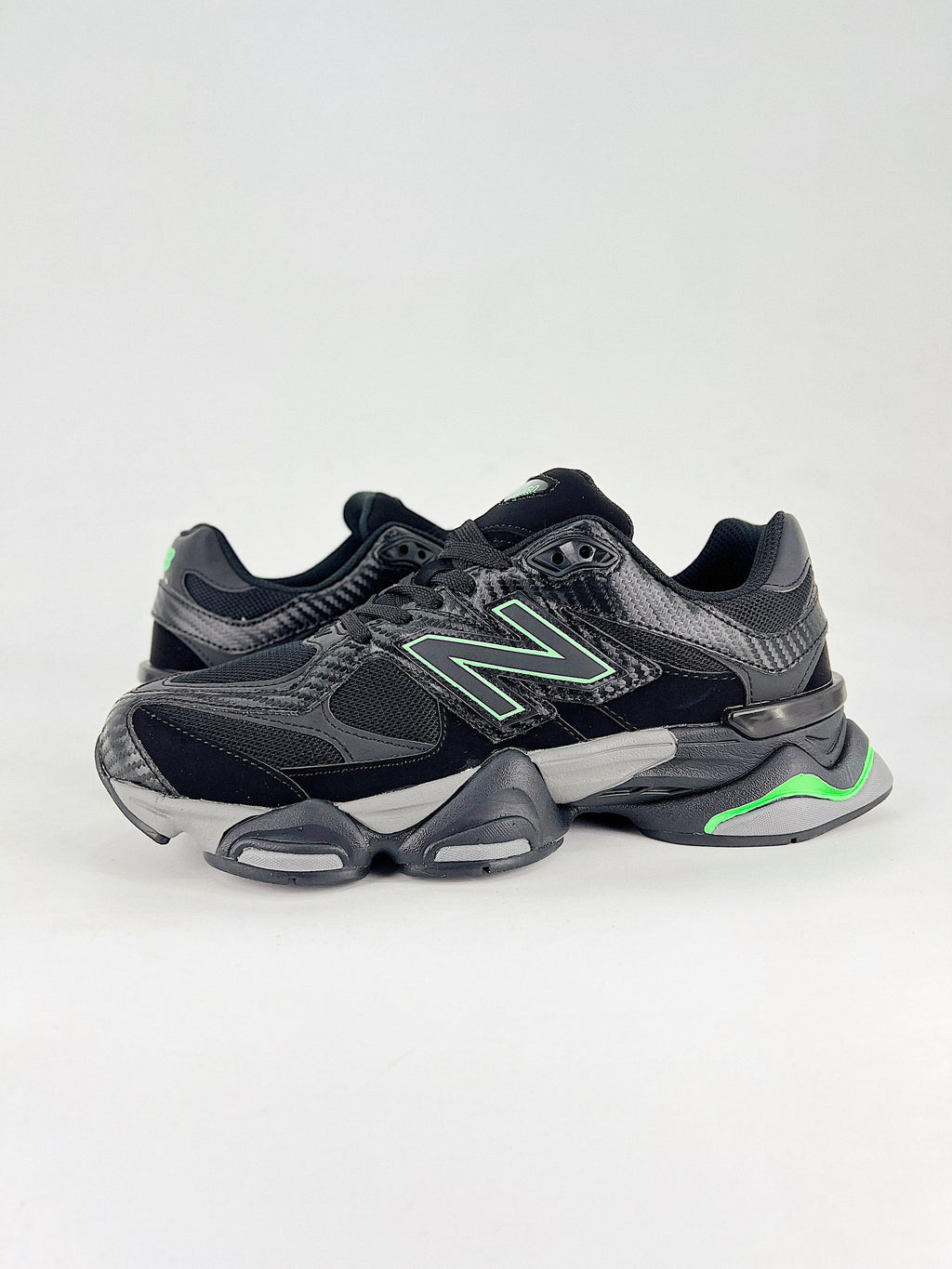 New Balance 9060 in Black Grey Green