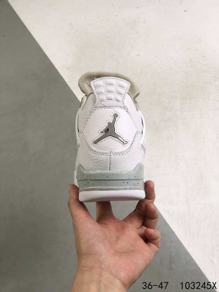Jordan 4 Retro White Oreo (2021)