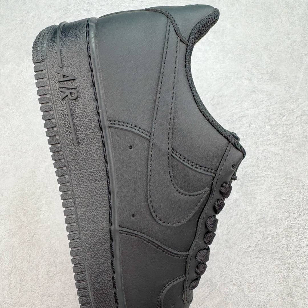 Nike Air Force 1 Black